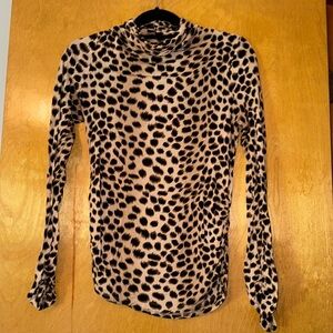 Used cheetah print turtle neck in size L
